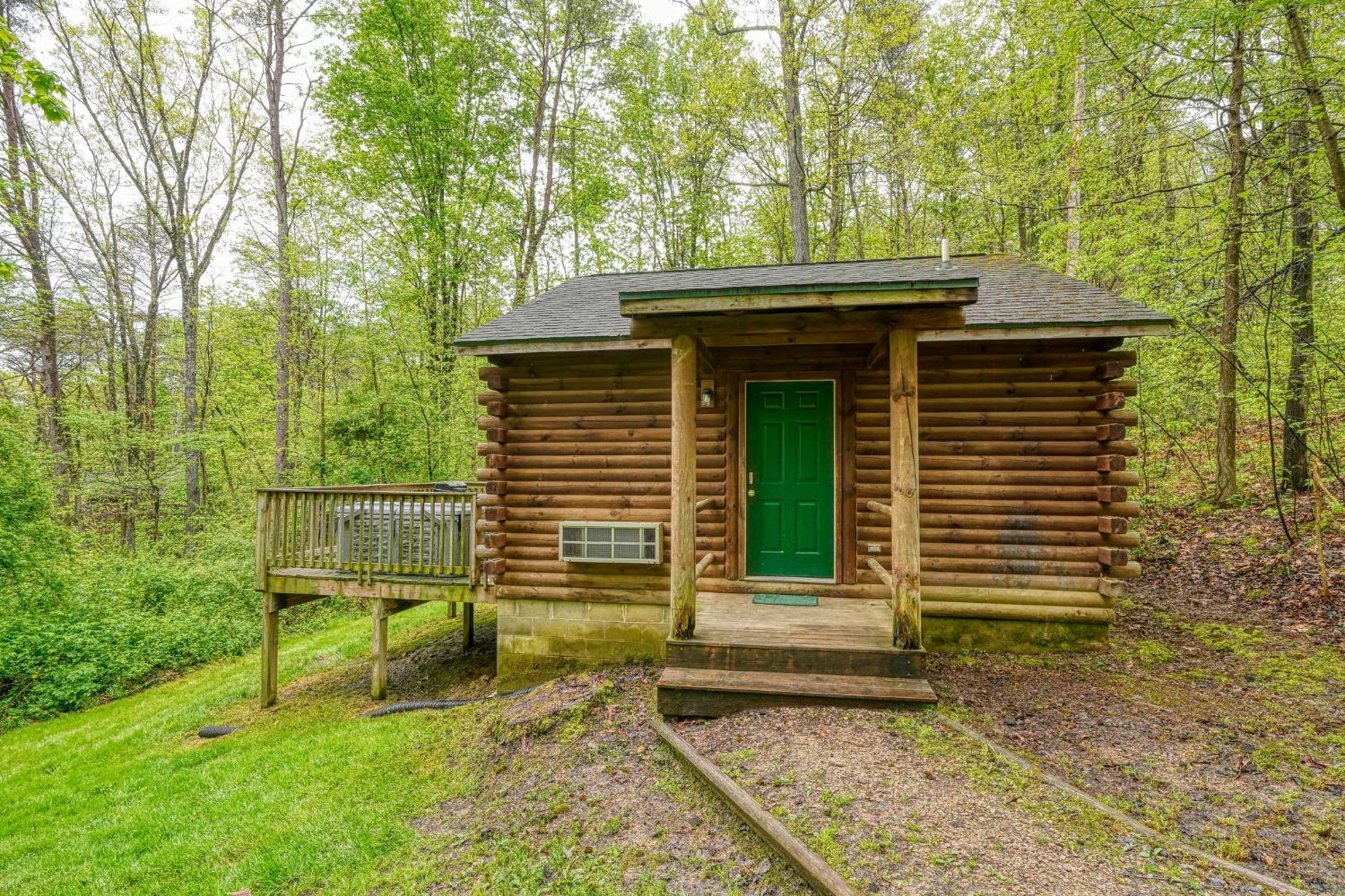 Blue Rose Cabins - Big Woody Cabin Logan Exterior photo