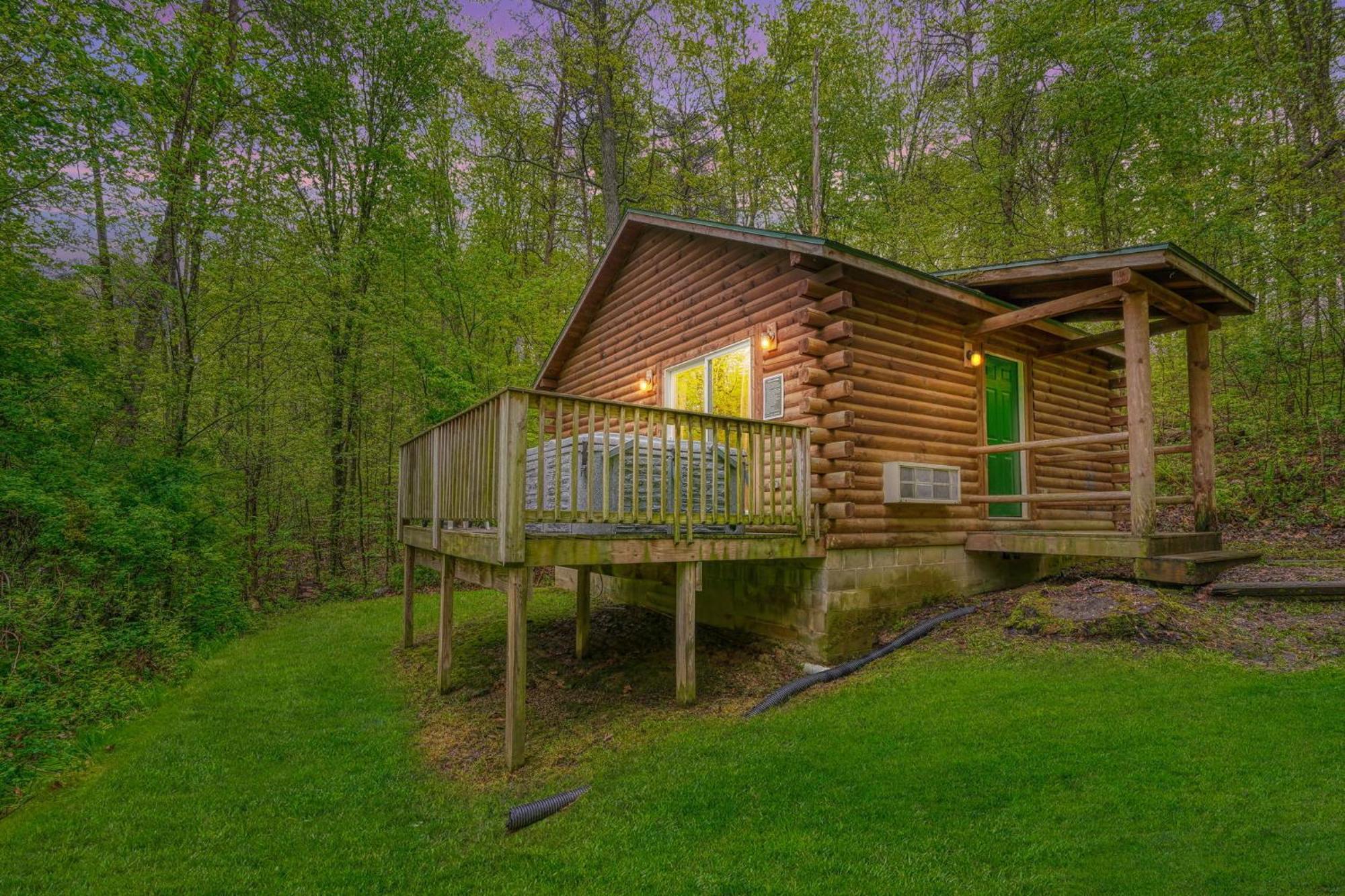 Blue Rose Cabins - Big Woody Cabin Logan Exterior photo