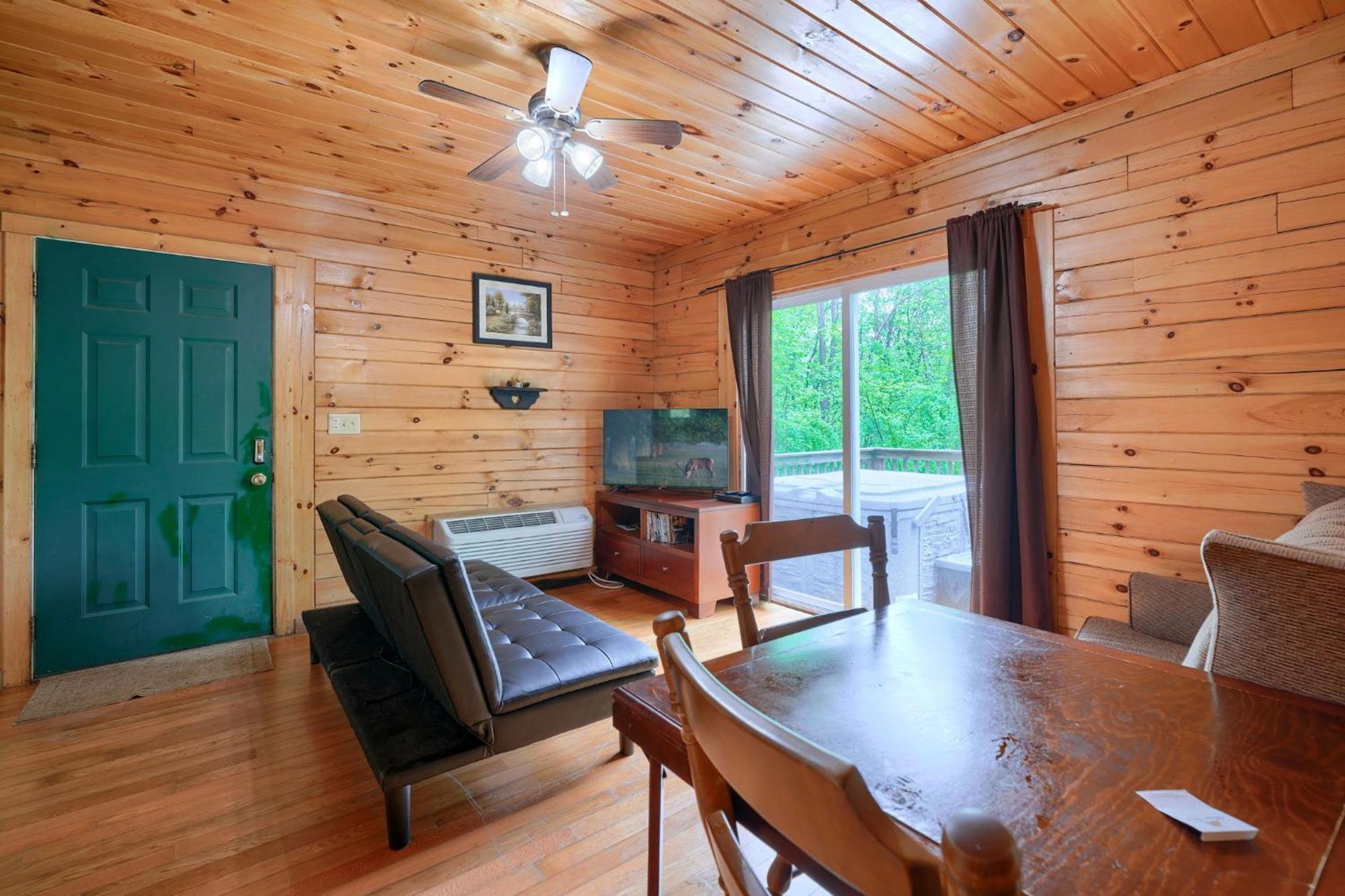 Blue Rose Cabins - Big Woody Cabin Logan Exterior photo